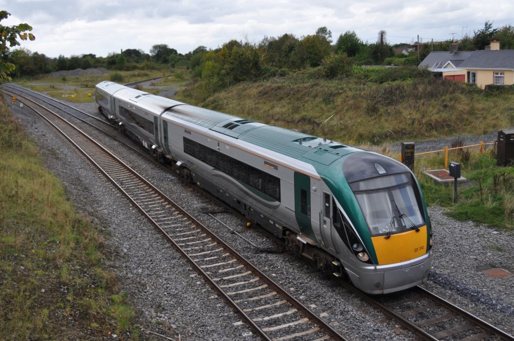 IERLAND sep 2011 PORTARLINGTON treinstel 22312 3 delig van GALWAY naar DUBLIN 