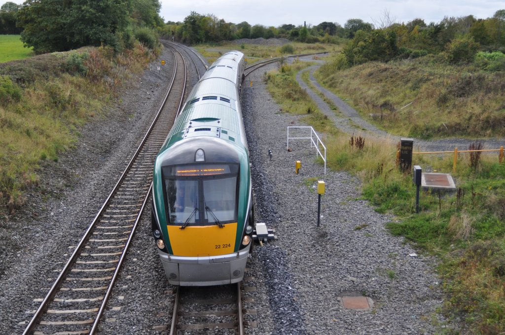 IERLAND sep 2011 PORTARLINGTON treinstel 22224 3 delig uit GALWAY naar DUBLIN