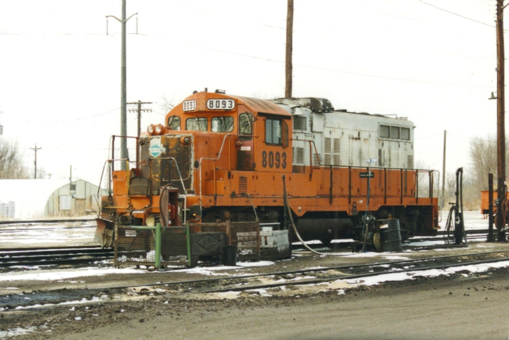 Illinois Central Railroad GP-10 #8093 ist 15/6/1996 in Council Bluffs Iowa untersttzen.