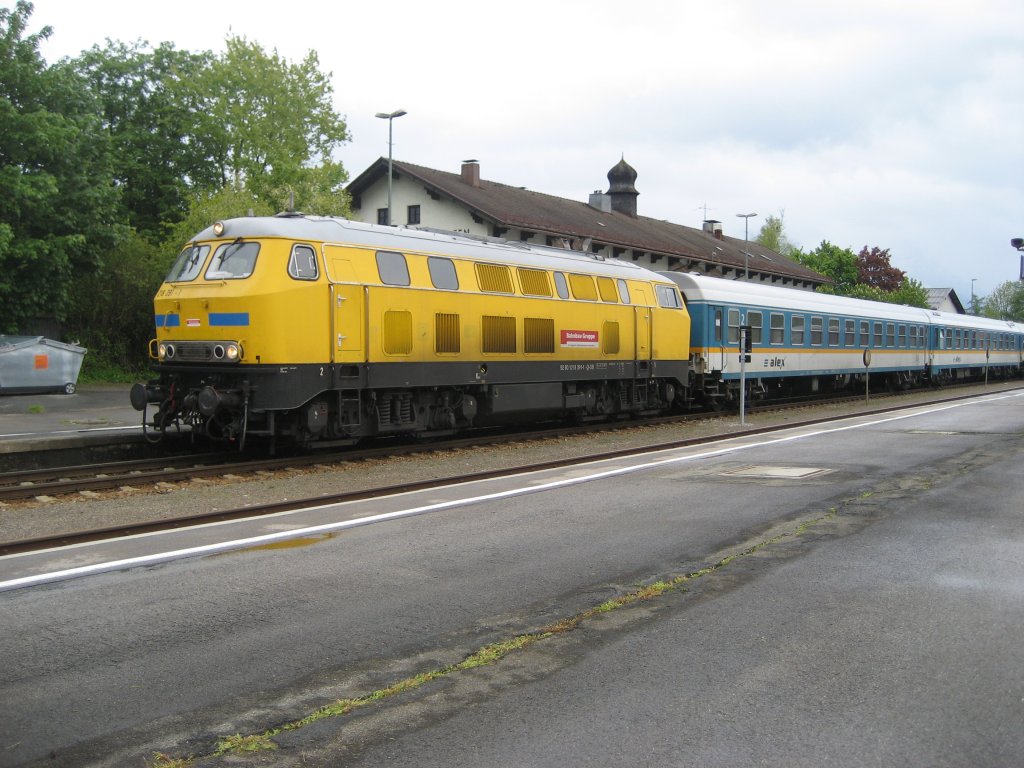 Im Alexeinsatz befand sich am 26.05.2013 die DBG 218 391.Aufgenommen in Sonthofen.