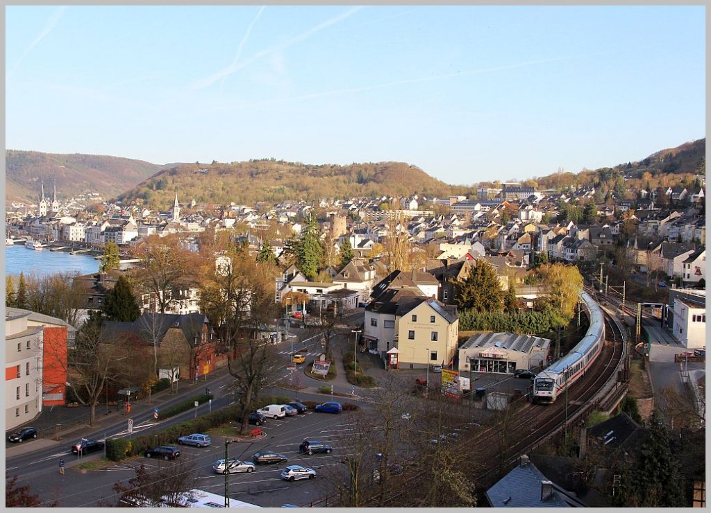 Im allerletzten Abendlicht hat EC 114 (Klagenfurt-Dortmund) die Kleinstadt Boppard am Rhein passiert. 1.4.12