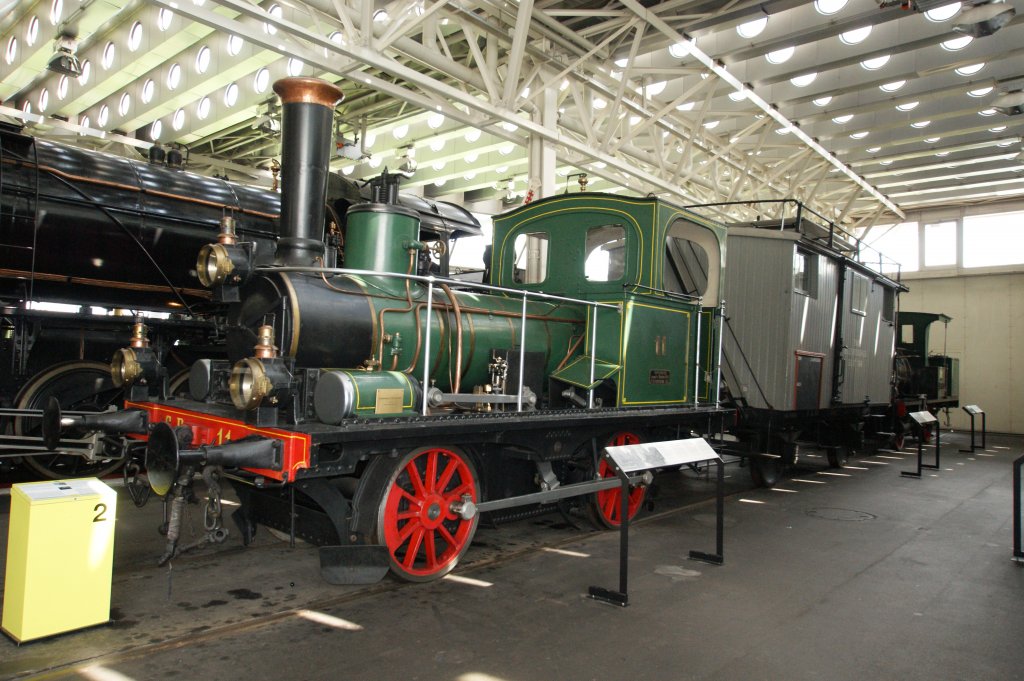 Im Bild sehen wir eine Baulokomotive der Gotthardbahn mit der Betriebsnummer 11 aus dem Jahre 1881. Die Lok wurde 1934 ausgemustert. Die Aufnahme stammt vom 17.04.2012.