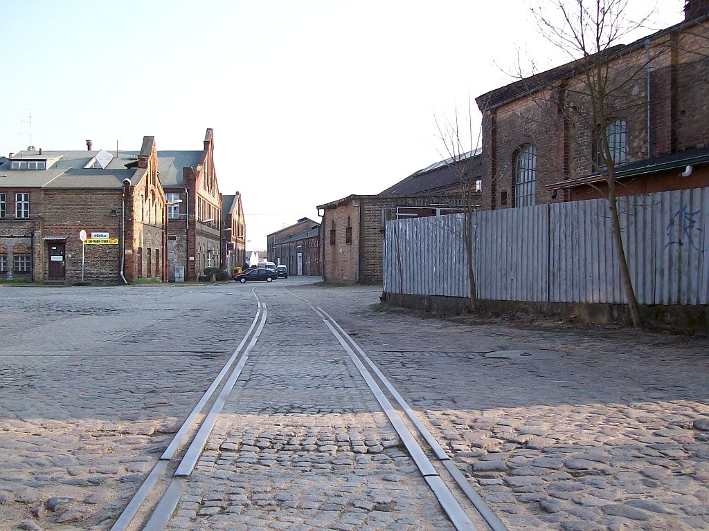 Im ehem. Rohrleitungsbau Finow-Altwerk (vor 1945 F. Seiffert & Co.) sind grtenteils die alten Gleise noch vorhanden. 01.04.2008
