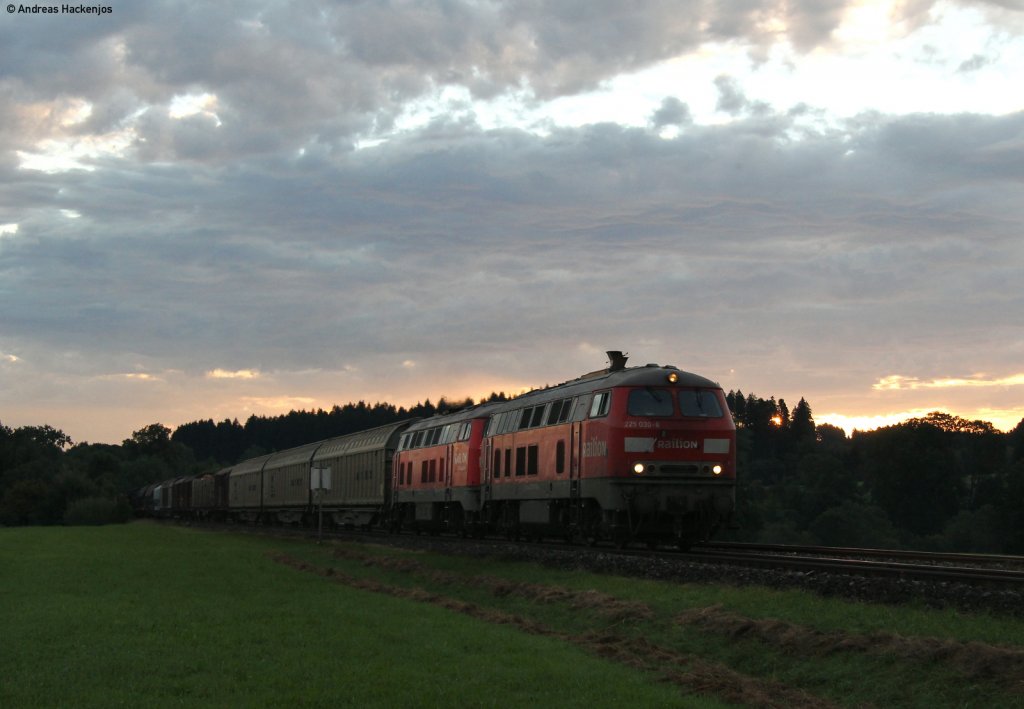 Im Frhtau zu Berge: 225 030-6 und 018-1 mit dem FS 45191 bei Maria Thann 12.8.11