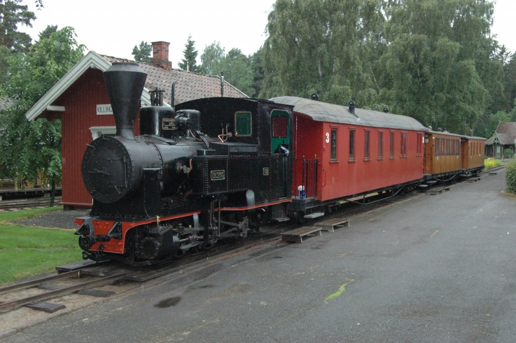 Im Gel�nde des Jernbanemuseum‘s verkehrt die kleine Schmalspurbahn. Gesehen und auch mitgefahren am 28.06.2011 in Hamar/Norwegen. 