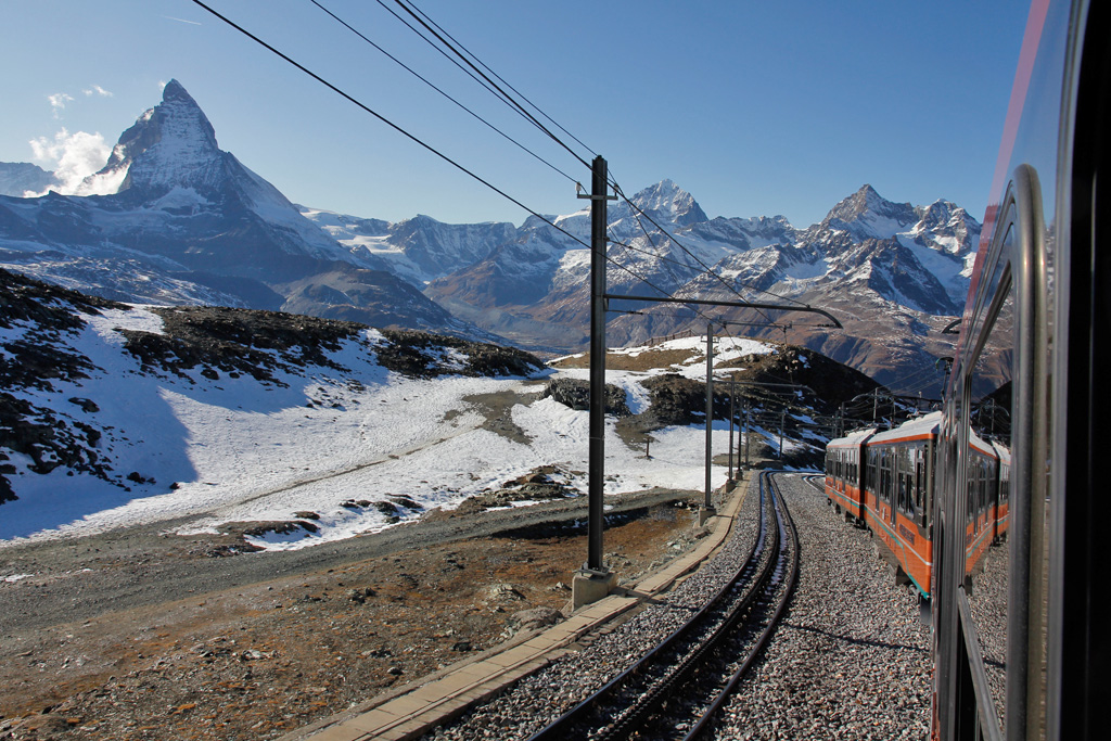 Im GGB-Triebzug auf Talfahrt nach Zermatt mit Blick aufs Matterhorn. 14. Okt. 2011, 16:21
