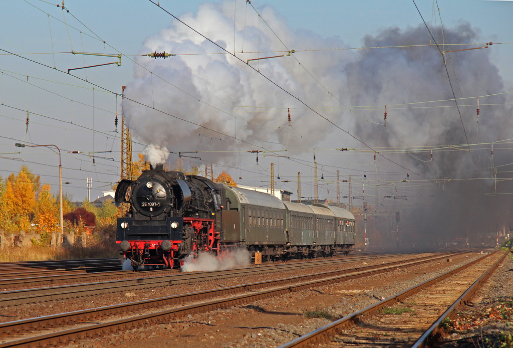 Im Herbst 2012 gab es fr das Eisenbahnmuseum Leipzig eine Jubilumsrunde. Anllich der 10. Leipziger Eisenbahntage durchfhrt der Sonderzug am 21.Oktober Leipzig-Mockau.