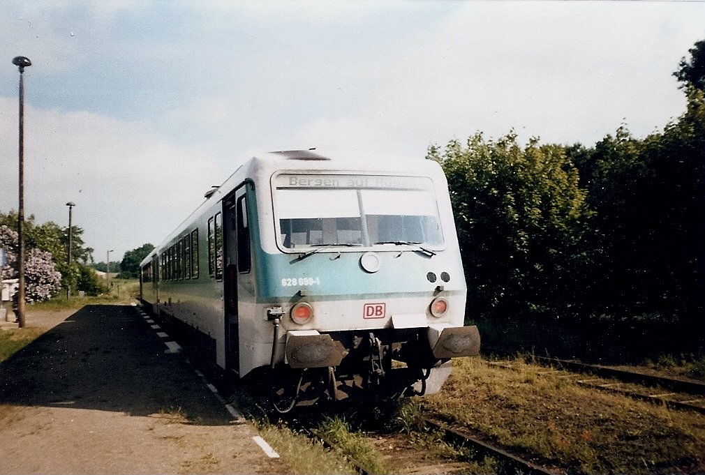 Im Mai 1998 war der Bahnhof Lauterbach noch Anfangs-und Endstation fr den 628 699.Ein Jahr spter dampfte der Rasende Roland auch hier vorbei.