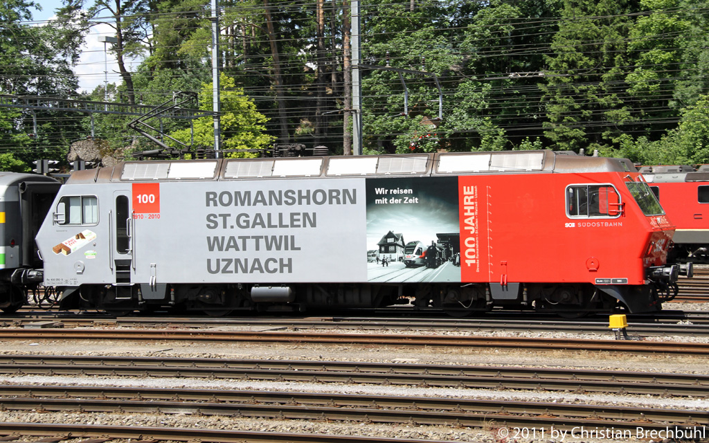 Im Sonder Anstrich 100 Jahre Sd Ost Bahn zeigt sich die Re 456 095-9 am 28. Mai 2011 in Arth Goldau!