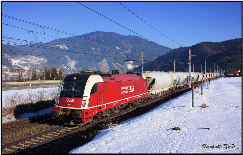 Im Streckenabschnitt Graz Kflacherbahnhof - Passau bernahm am 30 Dezember 2010 die SLB 1216 940 die Traktionierung des Kaolienganzzug (47988) der LTE. Niklasdorf