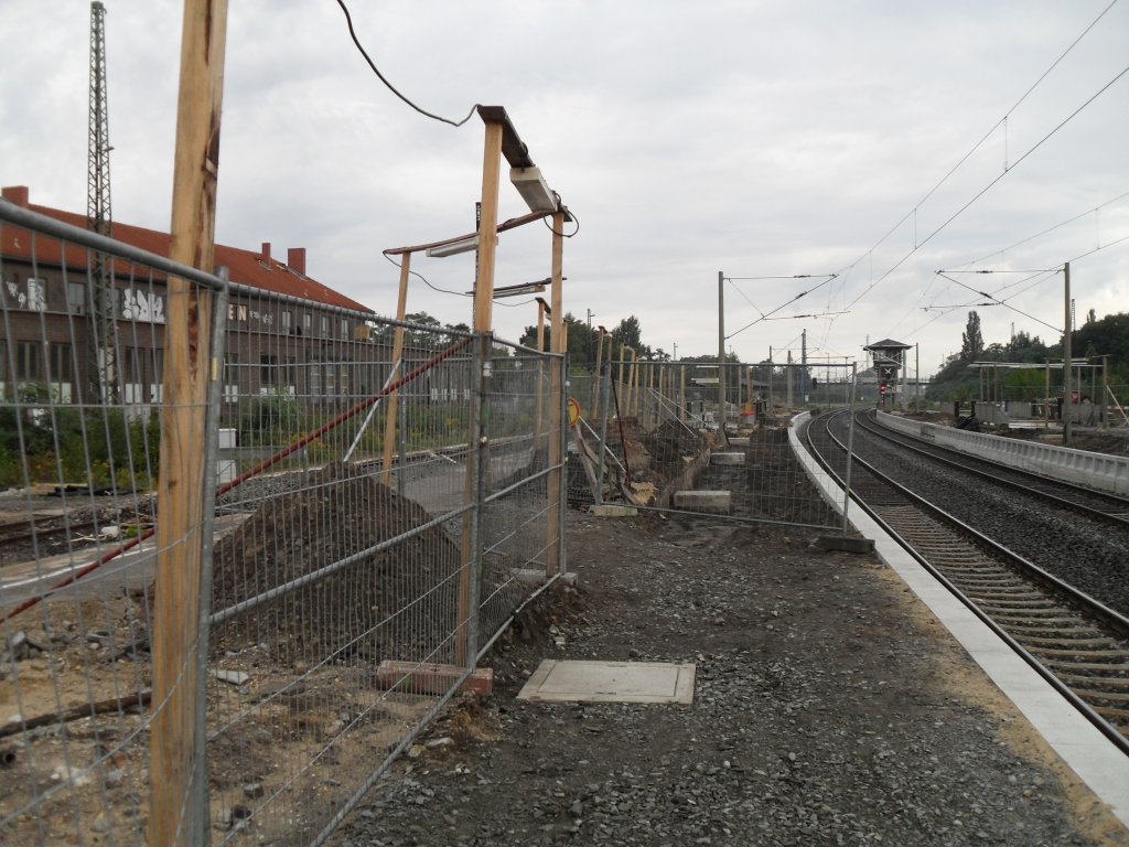 Im Umbau befindlicher Bahnsteig 1 mit Blick Richtung nrdliche Ausfahrt. Aufgenommmen am 22.09.10