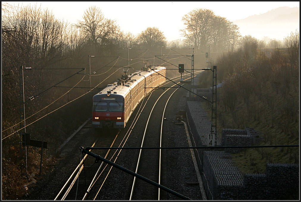 Im Vergleich zu den Bildern vom 30.10.2010 eine Aufnahme an der selben Stelle vom 26.02.2008 auch Morgens aufgenommen. Manche der hier noch stehenden Bume sind inzwischen gefllt. (Matthias)