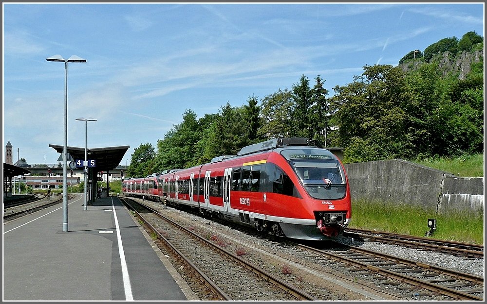 Im wunderschnen Bahnhof von Gerolstein waren am 06.06.10 zwei Talent Triebzge abgestellt. (Hans) 