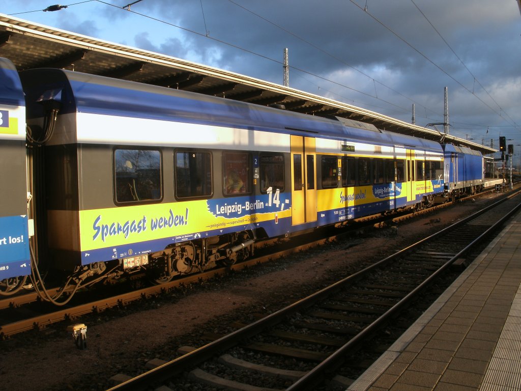 Im X 68904 Warnemnde-Leipzig war,am 17.Dezember 2011,dieser ABpma eingereiht,den ich im Rostocker Hbf fotografierte.