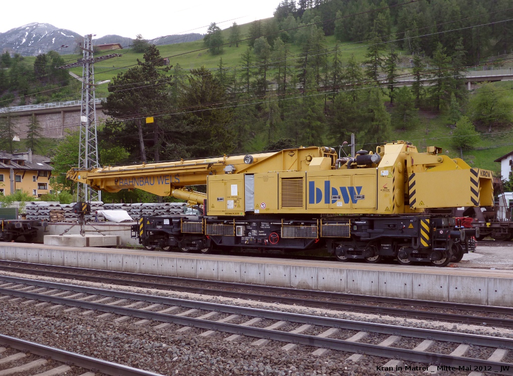 Im Zuge der Brenner-Ertchtigung steht ein Kran in Matrei. Mitte Mai 2012 kHds