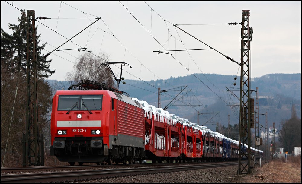 Immer wieder interessant ist die Lnge des  AUDI-Express , Ingolstadt-Nord - Emden, der am 19.03.2010 von der 189 021 (9180 6189 021-9 D-DB) bespannt wurde. 