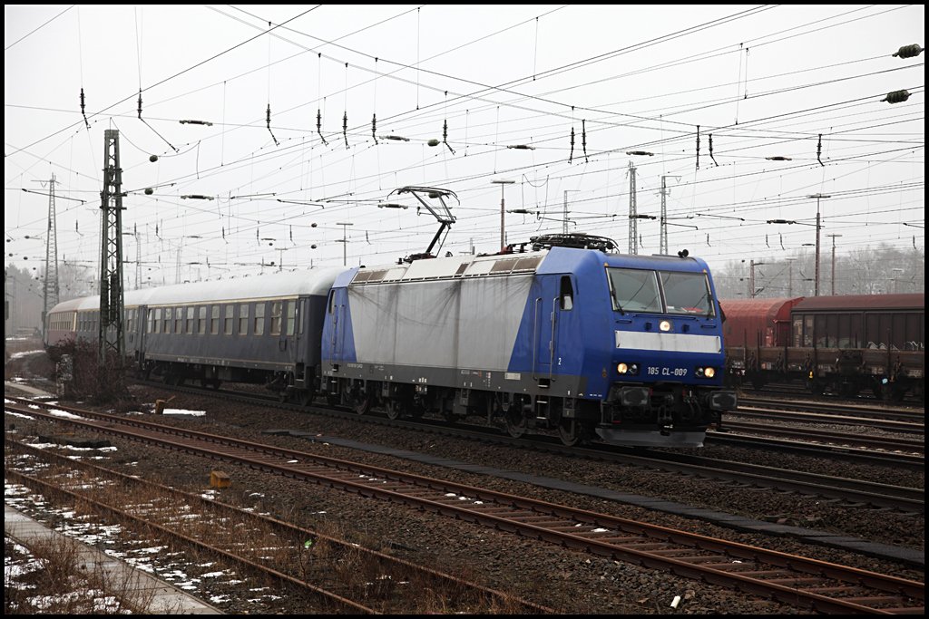 In der Gegenrichtung von Venlo nach Hamm(Westf) ist 185-CL 009 mit einer Ersatzgarnitur f�r die Eurobahn unterwegs und erreicht Schwerte(Ruhr) am 07.02.2010.