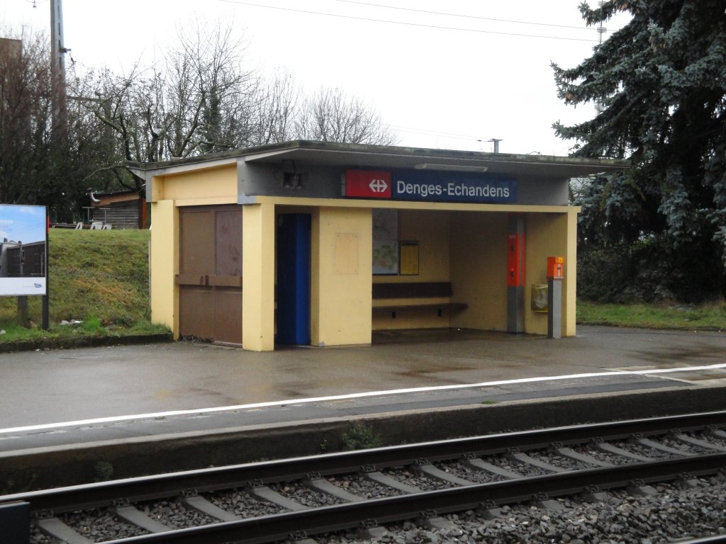 In der Umgebung hufig: Mit den ntigsten Einrichtungen ausgerstet ist der Bahnhof Denges-Echandens beim Lausanne-Triage. Weitere Bahnhfe im Westen sehen genau so aus.(fotografiert am 07.12.09)