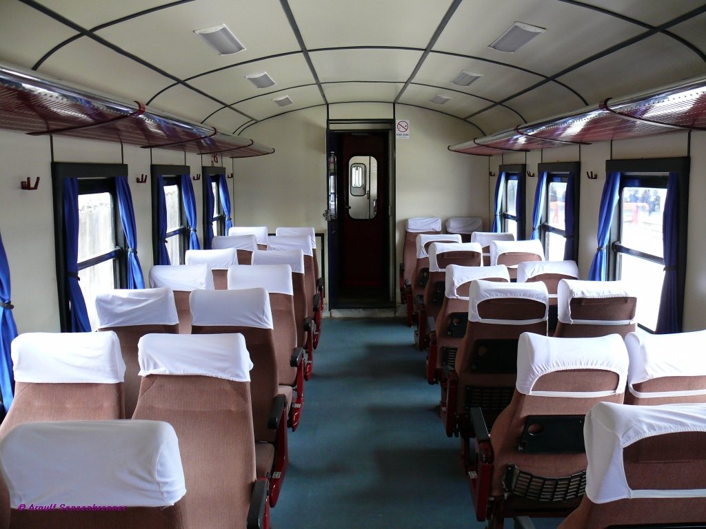 Innenansicht des 1961 von Fiat-OM gebauten Triebzugs MT5505.
Izmir-Basmane
15.04.09
