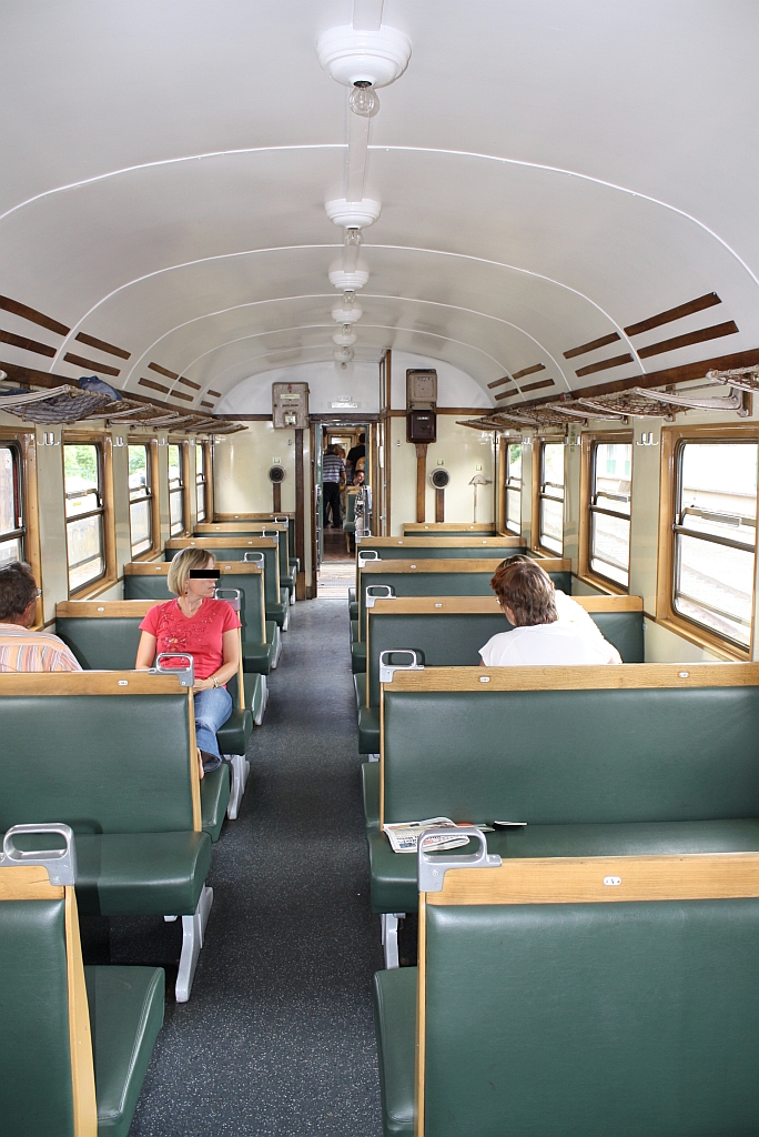 Innenansicht des 40 81 9432 600-0 (angeschrieben als Bih 37 066) am 31.Juli 2010 im Bf. Drosendorf.