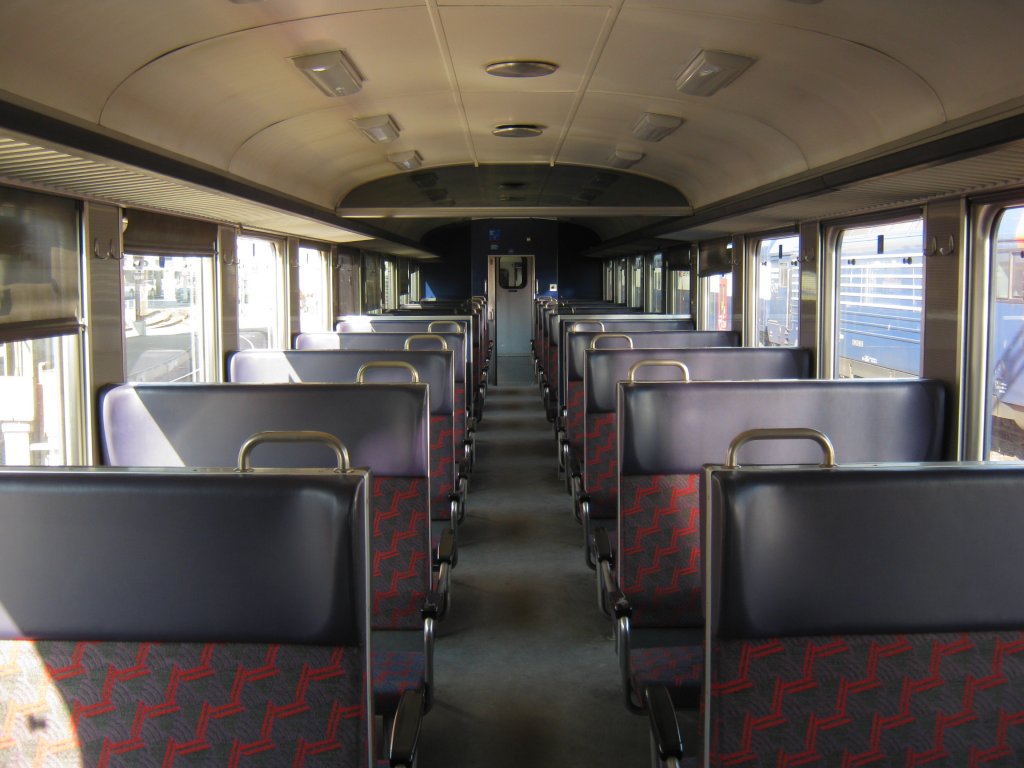 Innenansicht des B EWI NPZ, 50 85 20-35 216-4. Dies ist der letzte Revisionsstand dieser Fahrzeuge, denn die Einsatzzeit luft langsam aber sicher ab, 29.02.2012.