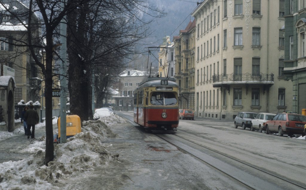 Innsbruck IVB SL 1 (Lohner-Grossraumtriebwagen 66) Conradstrasse / Gutenbergstrasse am 23. Februar 1984.