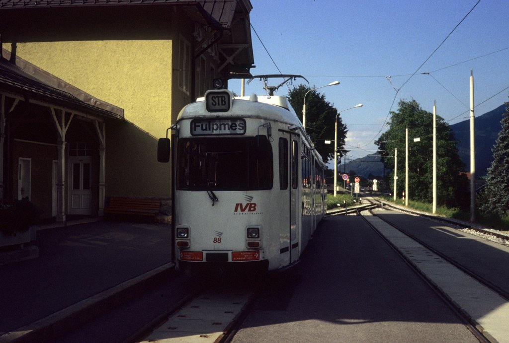 Innsbruck IVB SL STB (DÜWAG/IVB-HW ZR-GT8 88) Fulpmes am 27. Juli 2007. - Scan eines Diapositivs. Film: Kodak Ektachrome ED-3. Kamera: Leica CL.