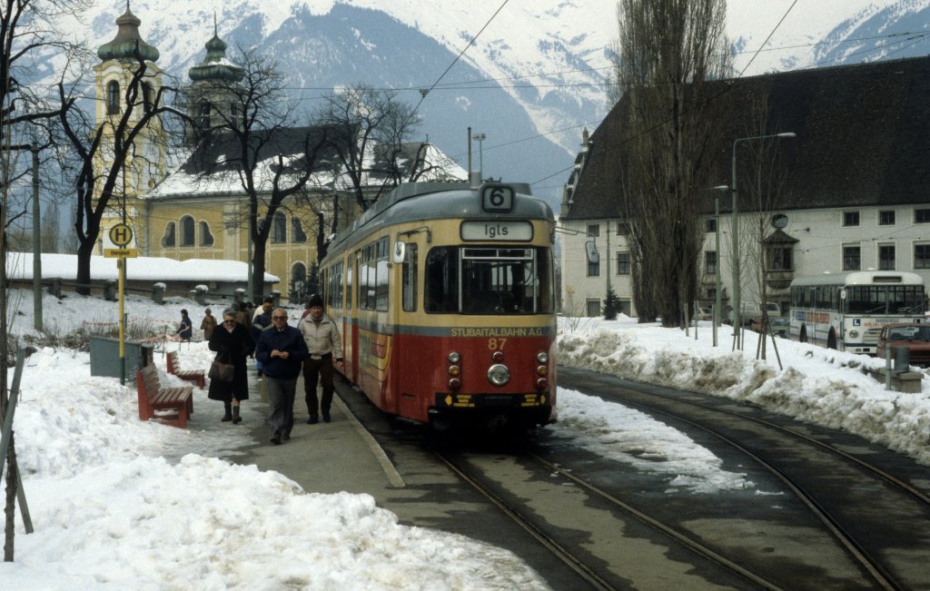 Innsbruck STB SL 6 (D�wag-/Kiepe-/IVB-GT8 87) Bergisel am 23. Februar 1984.