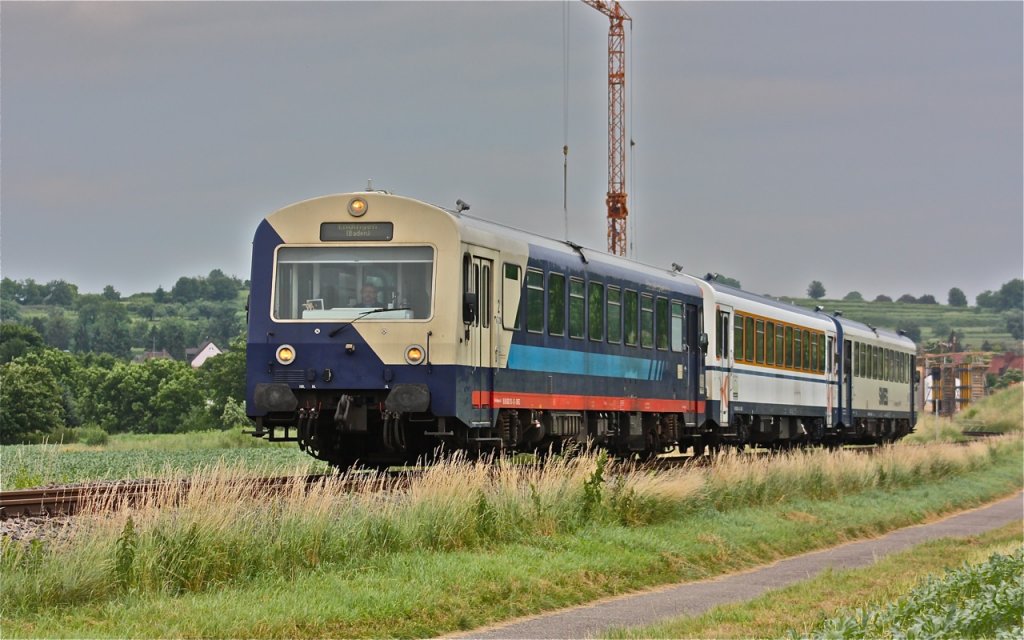 Interessante Zusammensetzung: Bodenseehsle (NE 81), SWEG Waggon (VT 125) alte Lackierung, SWEG Triebzug neu hergerichtet (BR 626). Aus Ersatzverkehr. 