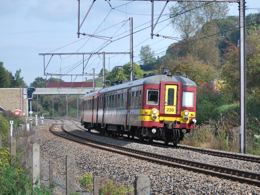 IR-Zug Aachen-Lttich bei Baelen am 7. Oktober 2010 (Triebwagen Baureihe 62-63 Nr 230)