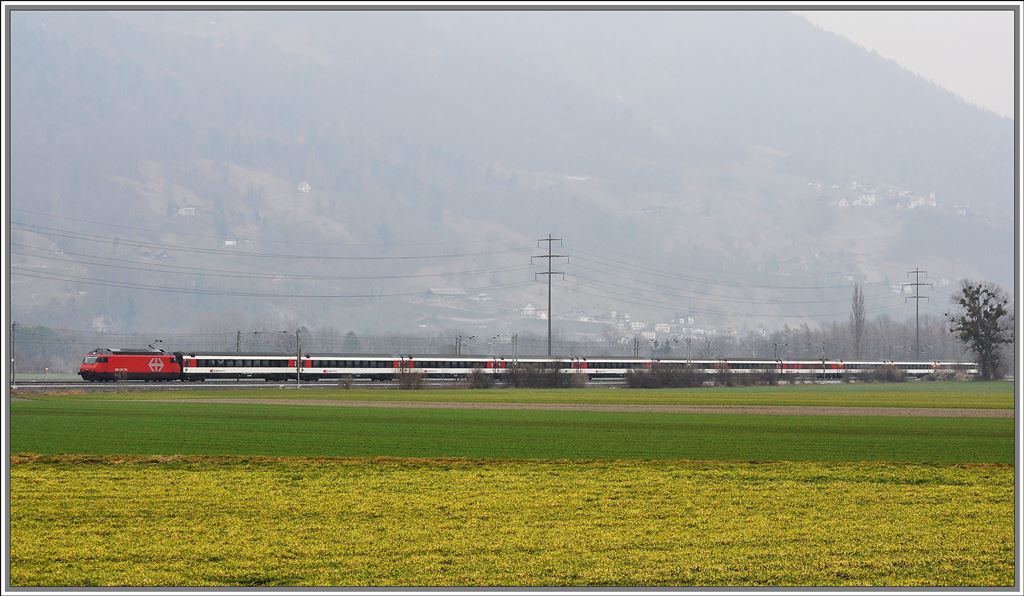 IR1761 nach Chur bei Zizers. (23.03.2013)