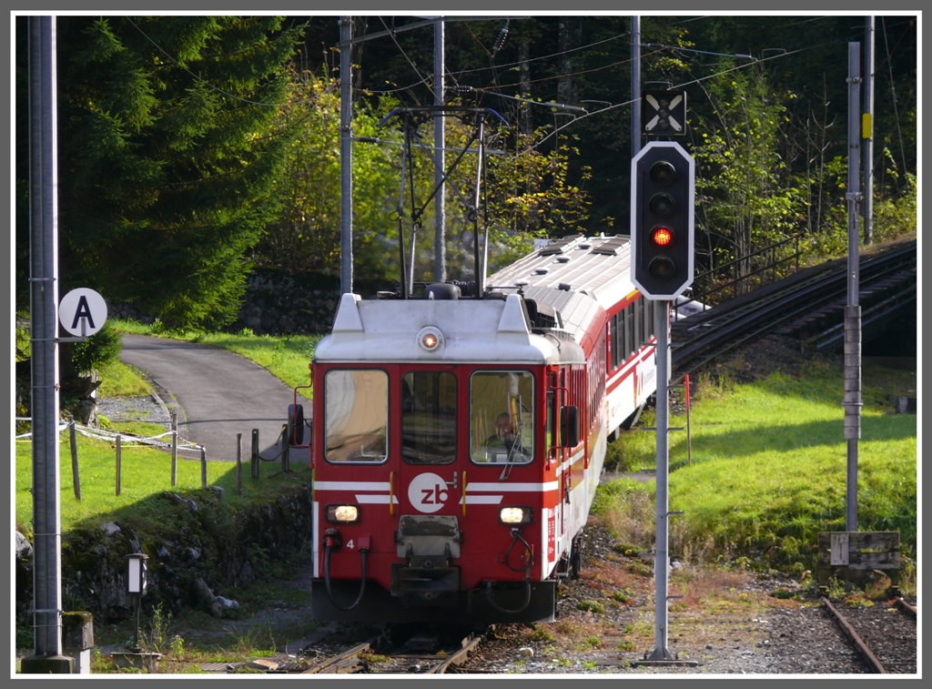 IR3669 verlsst die Steilstrecke in Obermatt. (22.10.2010)