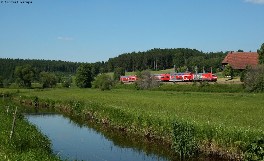 IRE 5188 (Kreuzlingen-Karlsruhe Hbf) mit Schublok 146 231-6  Triberger Wasserflle  bei Stockburg 24.6.10