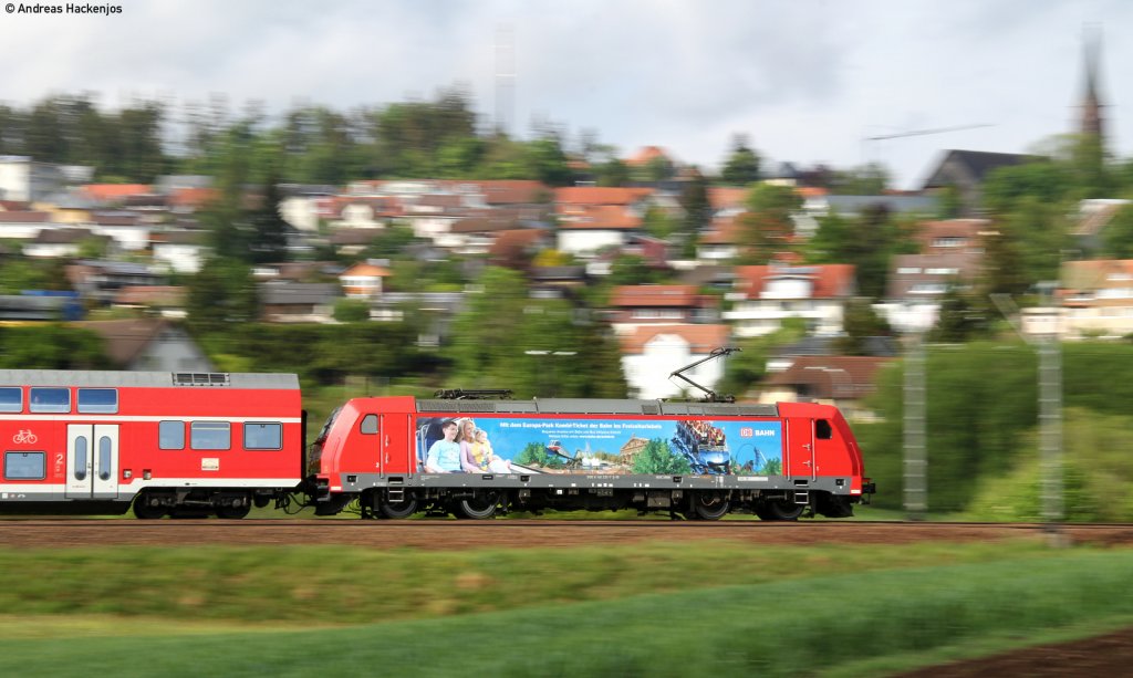 IRE 5318 (Kreuzlingen-Karlsruhe Hbf) mit Schublok 146 235-7  Europa Park Rust  bei St.Georgen 15.5.11