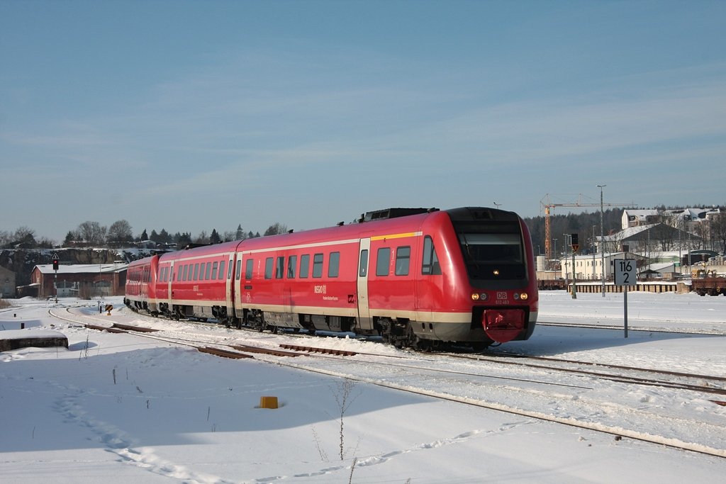 IRE3089 bestehend aus 612 463/963+964/464, 2 ehemalige 612er für den ICE-TD - Ersatzverkehr, bei Einfahrt in Plauen ob. Bf. (17.02.2010)