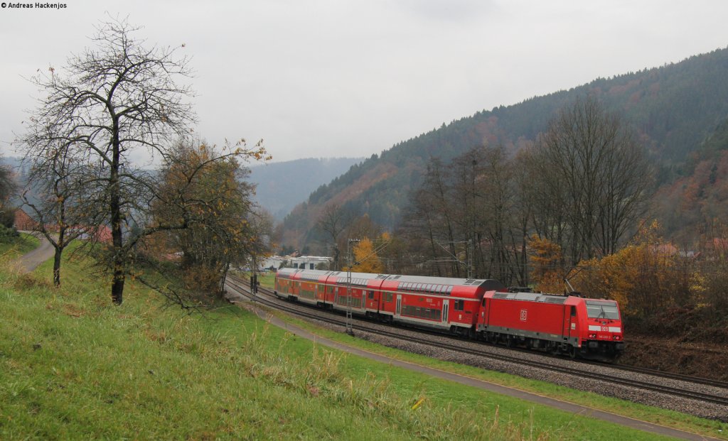 IRE69472 (Immendingen-Karlsruhe Hbf) mit Schublok 146 233-2  Donaueschingen  bei Gutach 12.11.12