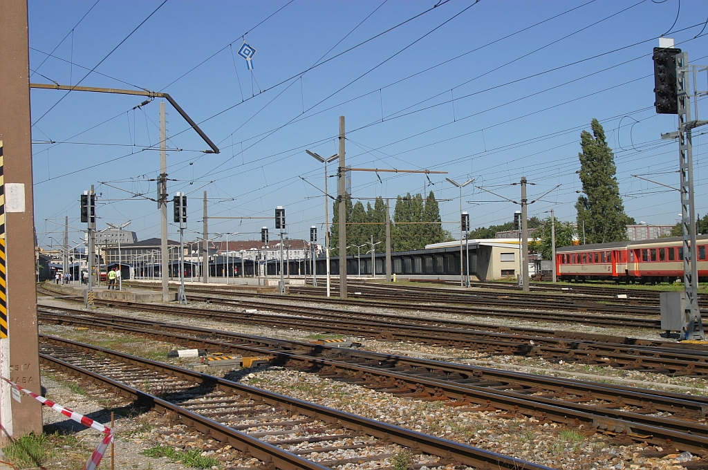 Ist leider auch schon Geschichte: BB Bahnhof Wien Sd-Ost am 11.September 2006.