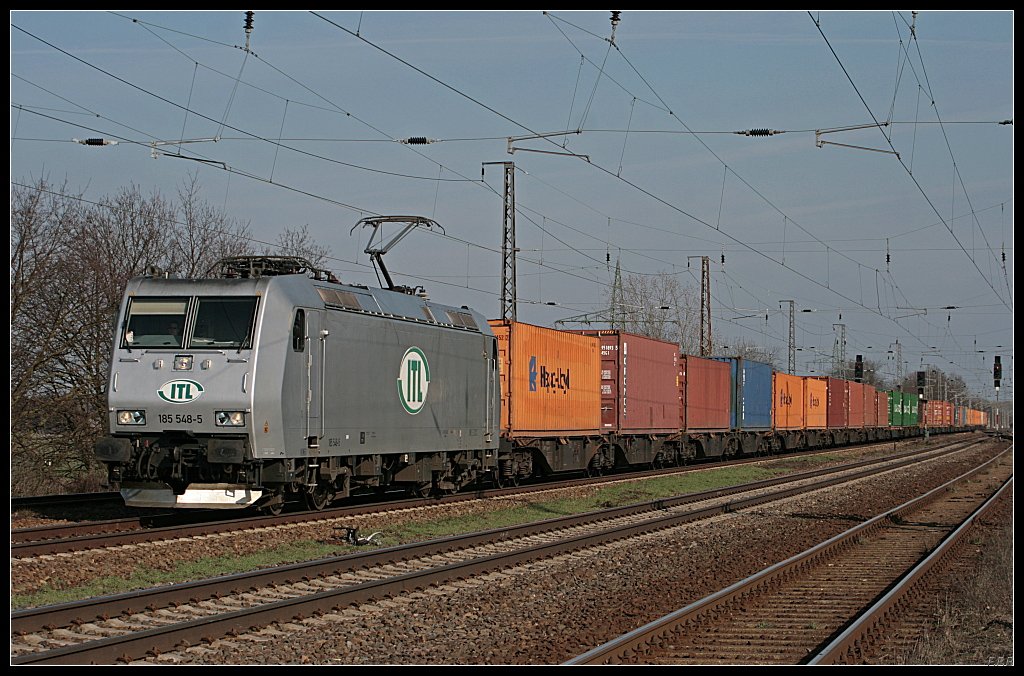 ITL 185 548-5 mit Containerzug (TRAXX F140 AC1, gesehen Nuthetal-Saarmund 23.03.2010)