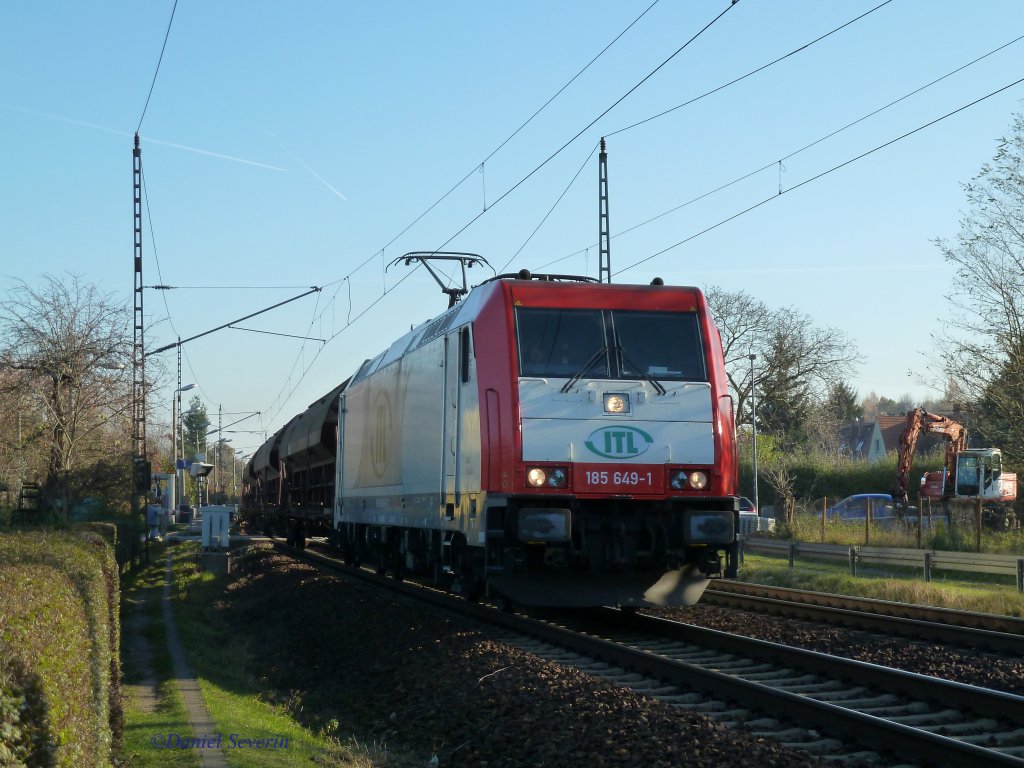 ITL 185 649 durchfhrt mit ihrem Gterzug Dresden Stetzsch am 13.11.11