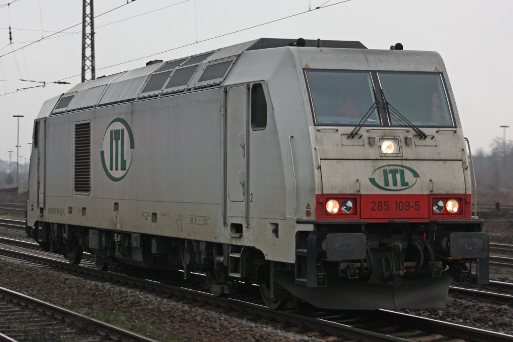ITL 285 109 als Lz am 3.2.11 in Duisburg-Bissingheim