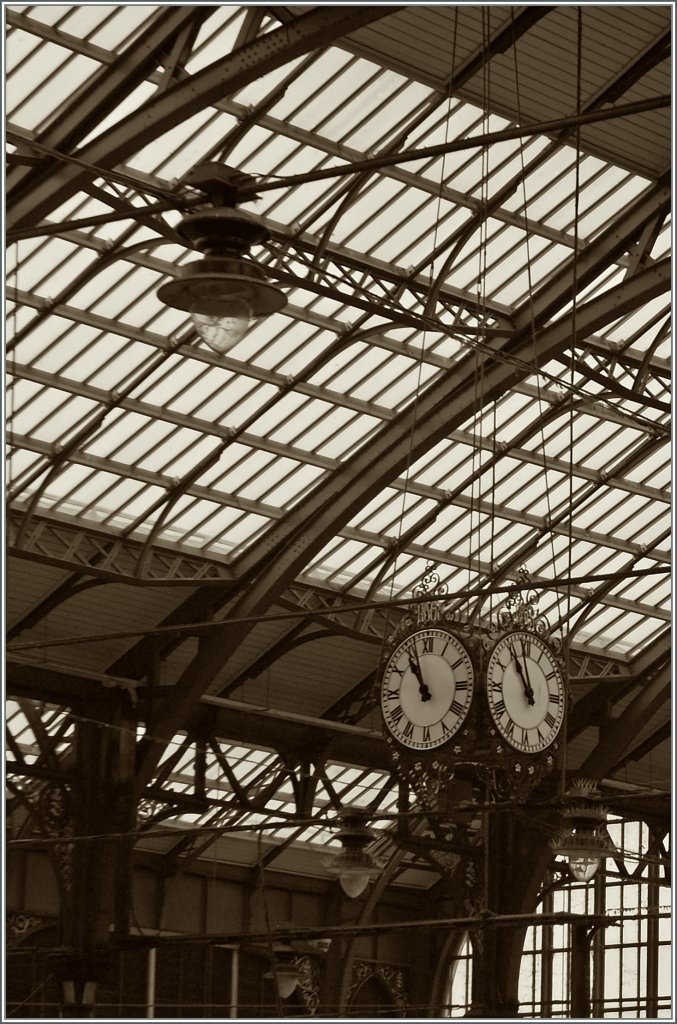 It's time...
Die Bahnhofsuhr in Brighton.
15. Nov. 2012