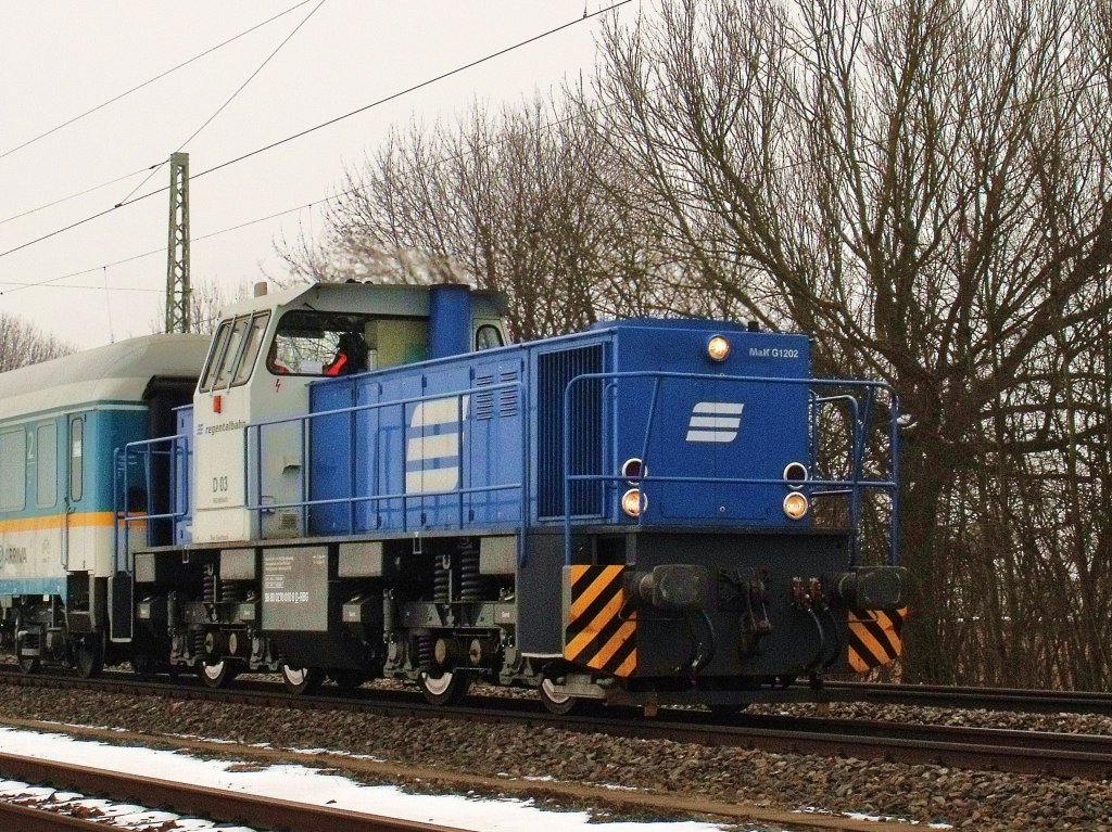 Ja sowas schnes hab ich scho lnger nicht mehr in unserem rtchen gesehen: MaK G 1202 (hier als Lokportrait) mit zwei Alex Wagen als berfhrungsfahrt. (13.03.2010. Mangolding)