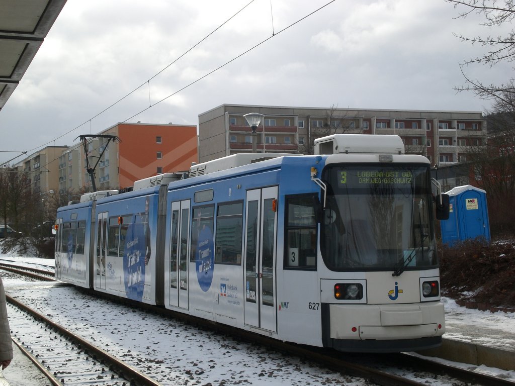 Jena: Straenbahnlinie 3 nach Jena-Ost an der Haltestelle Damaschkeweg.(28.1.2010)