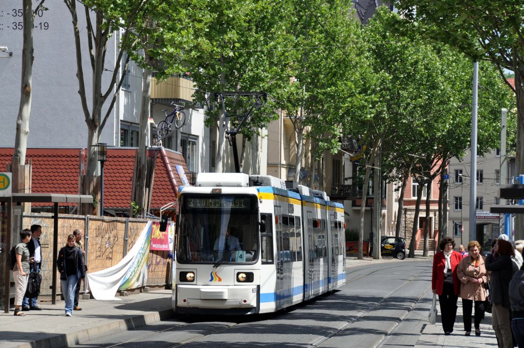 Jenaer Straenbahnwagen 605 an der Haltestelle Lbdegraben (02.06.2012)
