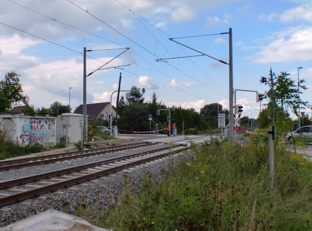 Jenitz (Anhalt), Bahnbergang, Blickrichtung Anhalter Strae, 05.09.2010

