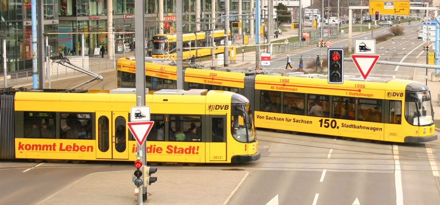 Jetzt kommt Leben in die Stadt! Stra�enbahnen am Dresdner Hbf, 20.03.2009