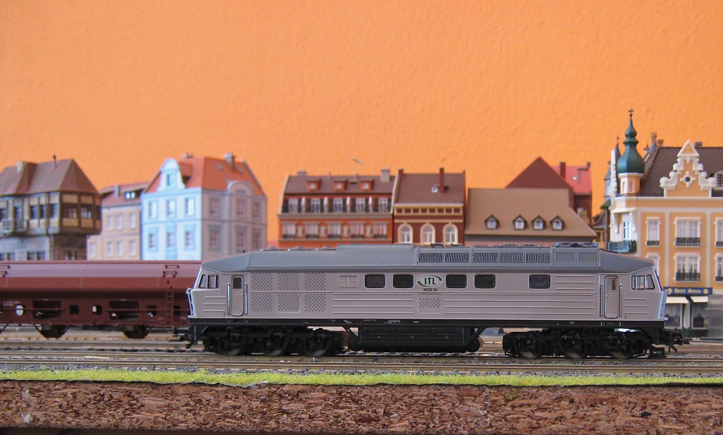 Jngste Neuanschaffung und damit auch wieder Zuwachs zur ITL Flotte war die W232.04 von Brawa. Dieses Modell kam ab Werk komplett digital mit Sound und ist m.E. jeden Cent wert! (Aufnahmedatum: 10.02.2012).
