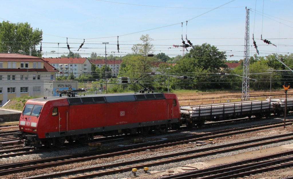 Juni 2013. 145 077 mit Schwellenzug in Oranienburg