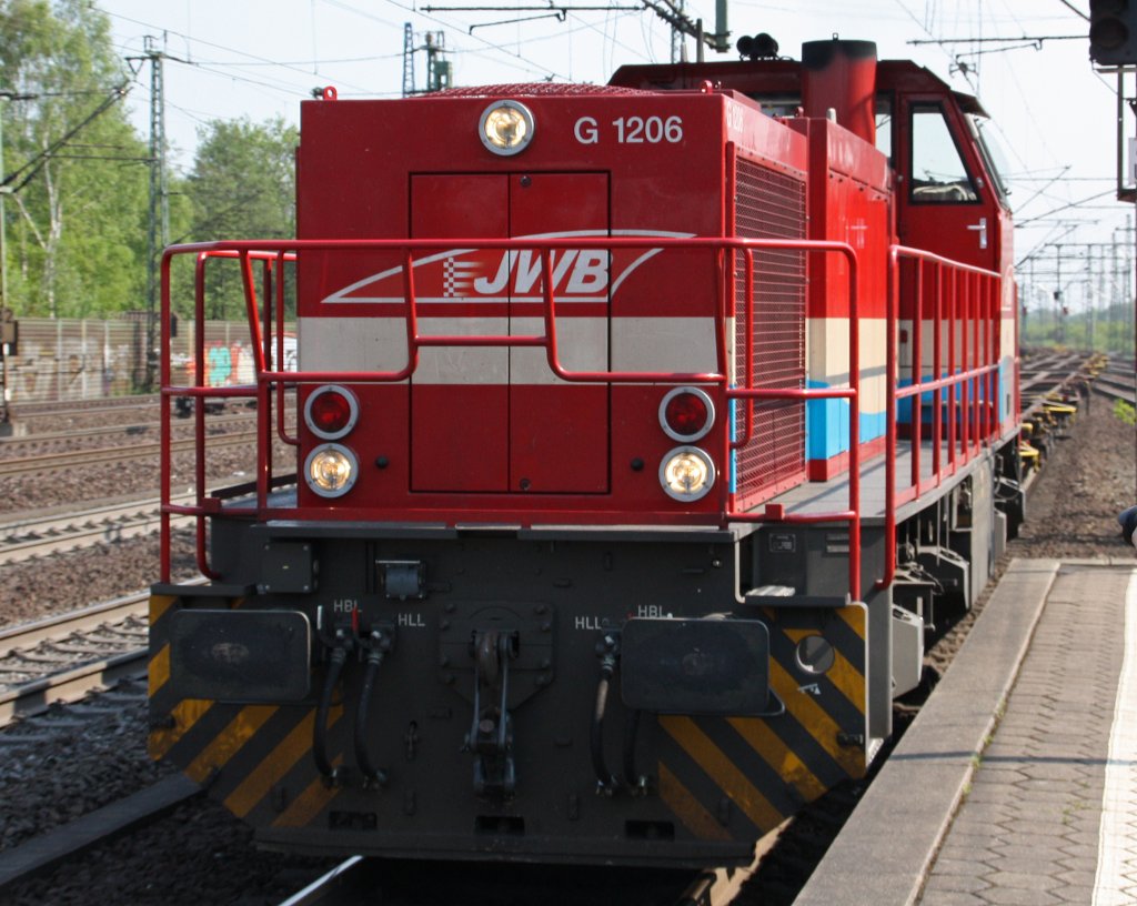 JWB/EVB 415 51 am 26.4.11 in Hamburg-Harburg.