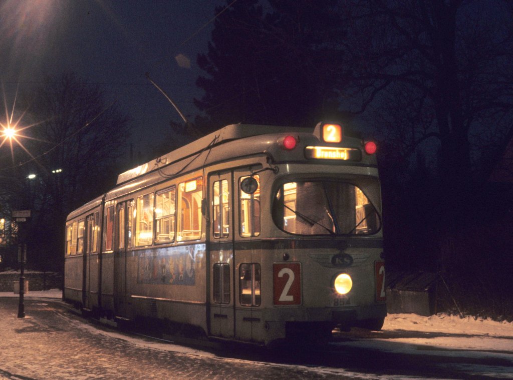København / Kopenhagen Københavns Sporveje (KS) SL 2 (DÜWAG/Kiepe-GT6 854) Brønshøj (Endstation) im Januar 1969. - Scan eines Diapositivs.